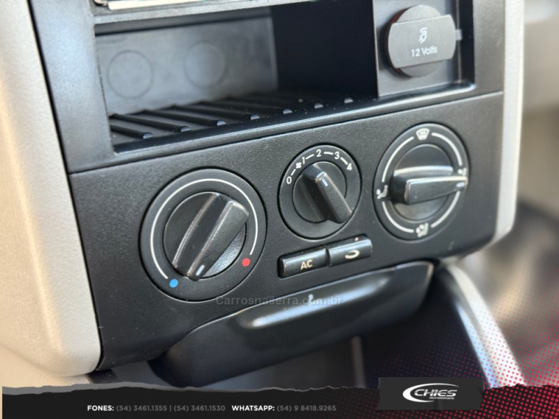 GOL 1.8 CL 8V GASOLINA 2P MANUAL - 2002 - CARLOS BARBOSA