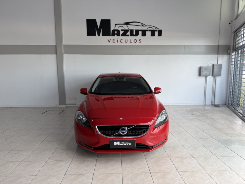 V40 2.0 T4 COMFORT TURBO GASOLINA 4P AUTOMÁTICO - 2015 - BENTO GONçALVES