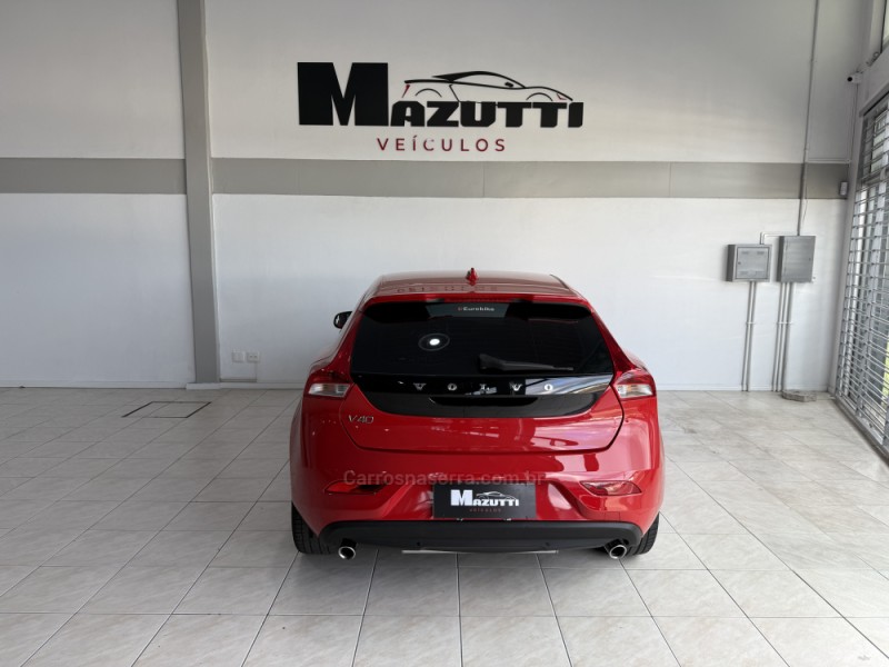 V40 2.0 T4 COMFORT TURBO GASOLINA 4P AUTOMÁTICO - 2015 - BENTO GONçALVES