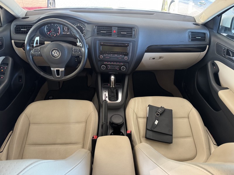 JETTA 2.0 COMFORTLINE FLEX 4P TIPTRONIC - 2012 - CAXIAS DO SUL