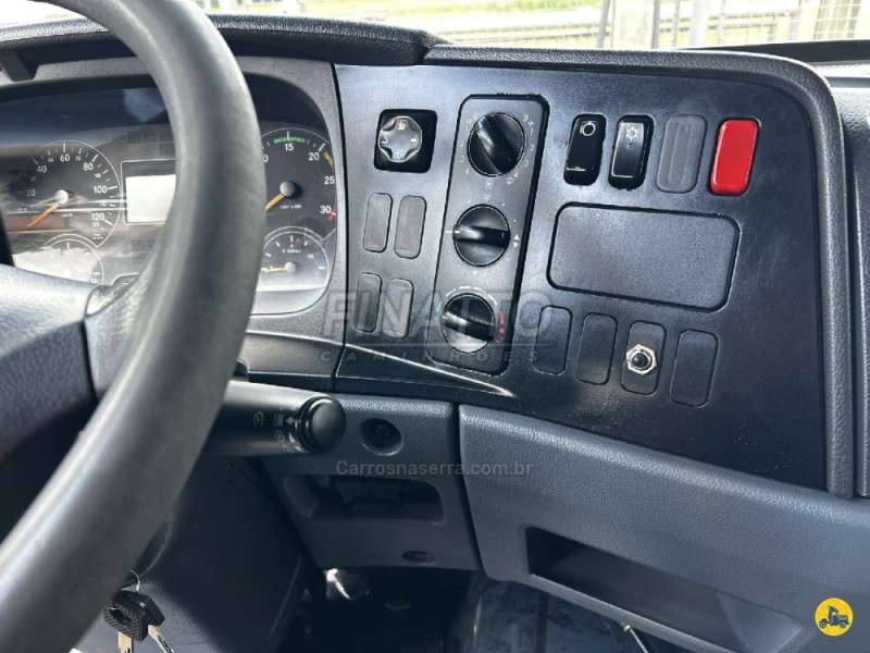 ATEGO 2425 3 EIXOS - 2011 - GARIBALDI