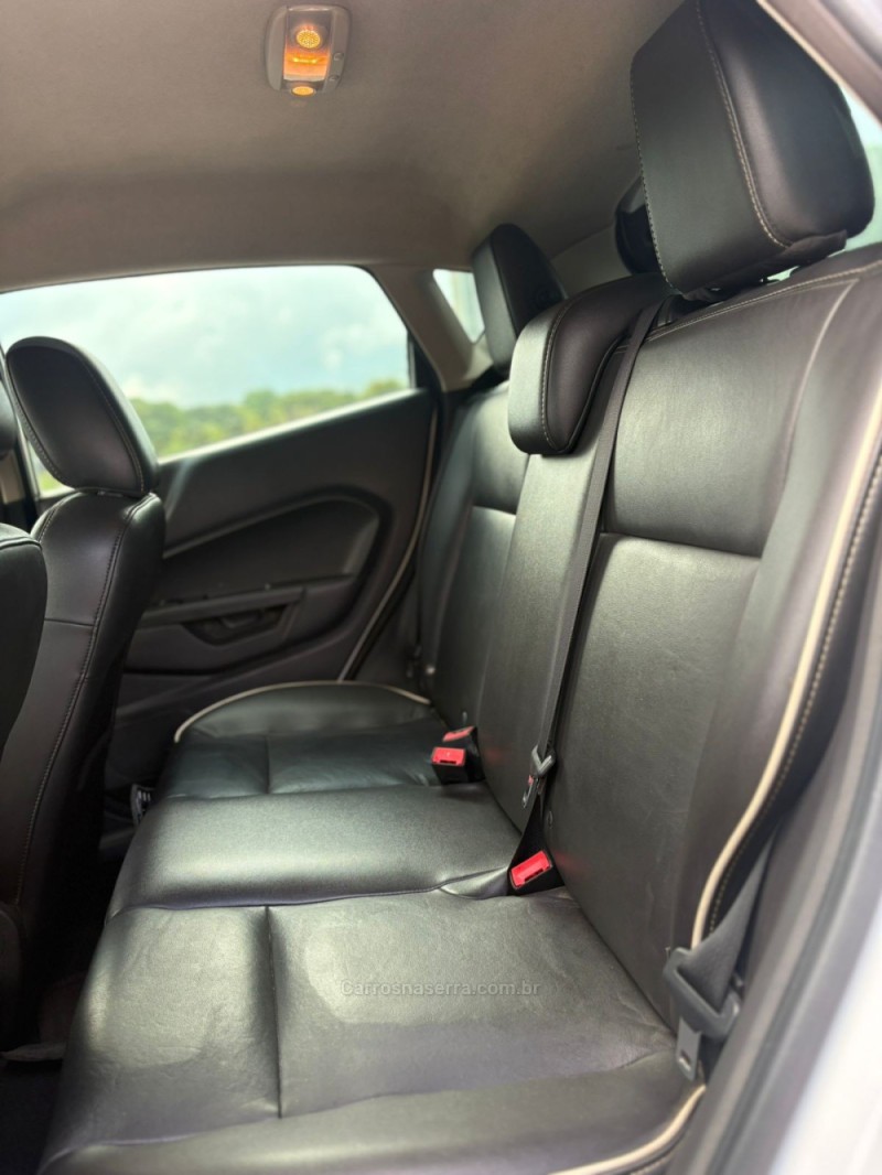 FIESTA 1.6 SE HATCH PLUS 16V FLEX 4P MANUAL - 2012 - GARIBALDI