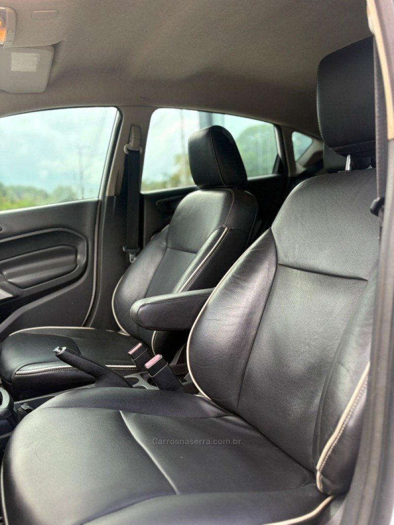 FIESTA 1.6 SE HATCH PLUS 16V FLEX 4P MANUAL - 2012 - GARIBALDI