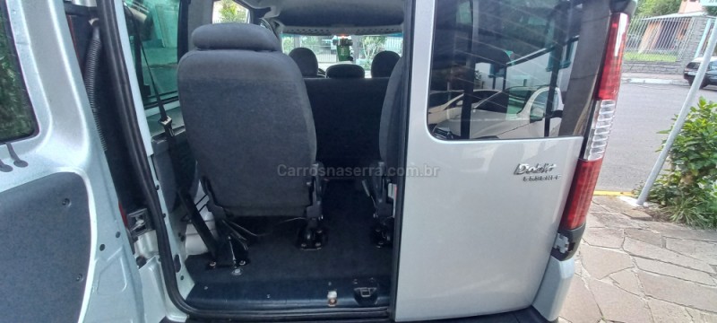 DOBLÓ 1.8 ELX 8V FLEX 4P MANUAL 7 LUGARES - 2013 - PICADA CAFé