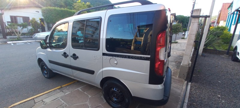 DOBLÓ 1.8 ELX 8V FLEX 4P MANUAL 7 LUGARES - 2013 - PICADA CAFé