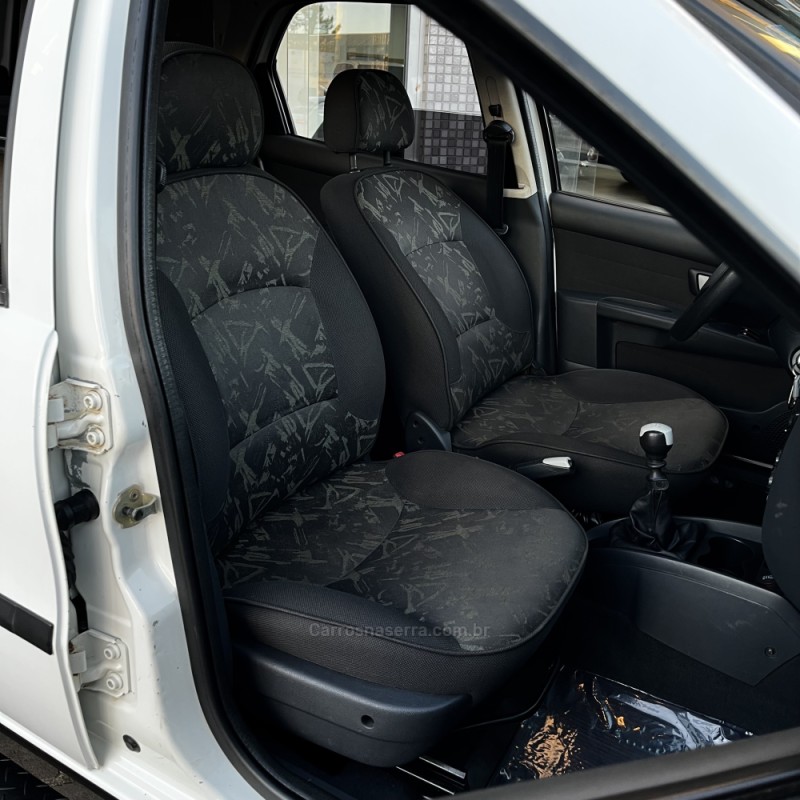 PALIO 1.8 MPI ADVENTURE WEEKEND 8V FLEX 4P MANUAL - 2007 - VACARIA