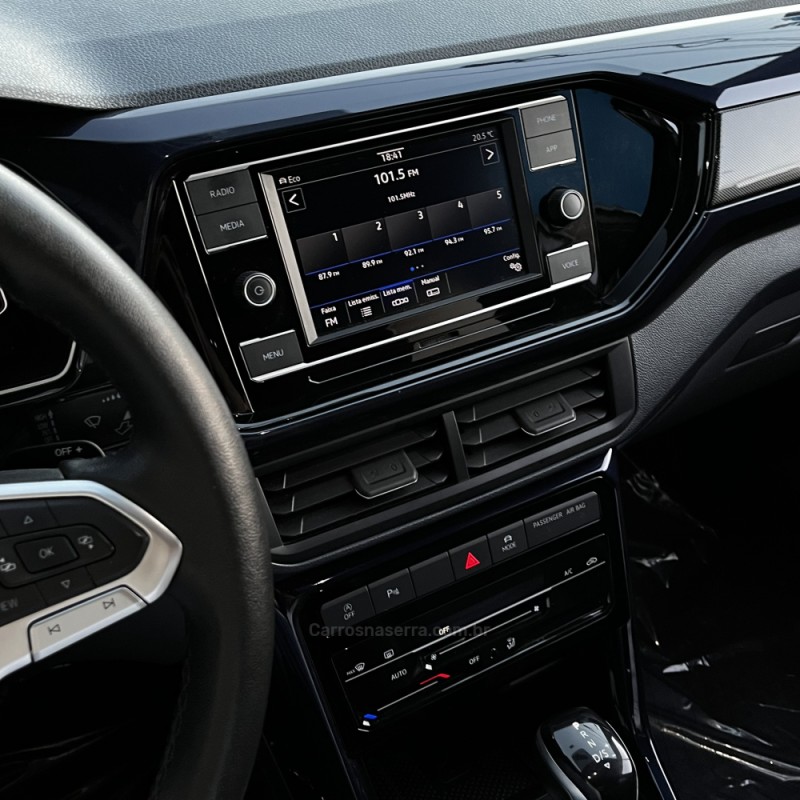 T-CROSS 1.0 COMFORTLINE TSI FLEX 4P AUTOMÁTICO - 2023 - VACARIA