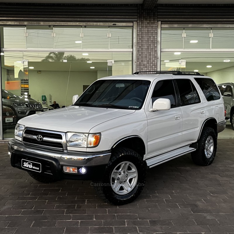 HILUX SW4 3.0 4X4 8V TURBO DIESEL 4P MANUAL - 2000 - VACARIA