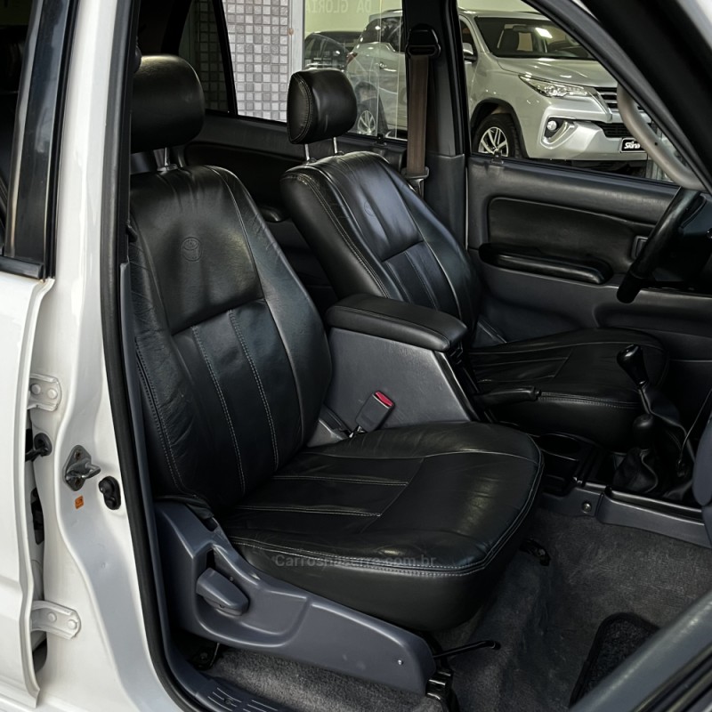 HILUX SW4 3.0 4X4 8V TURBO DIESEL 4P MANUAL - 2000 - VACARIA