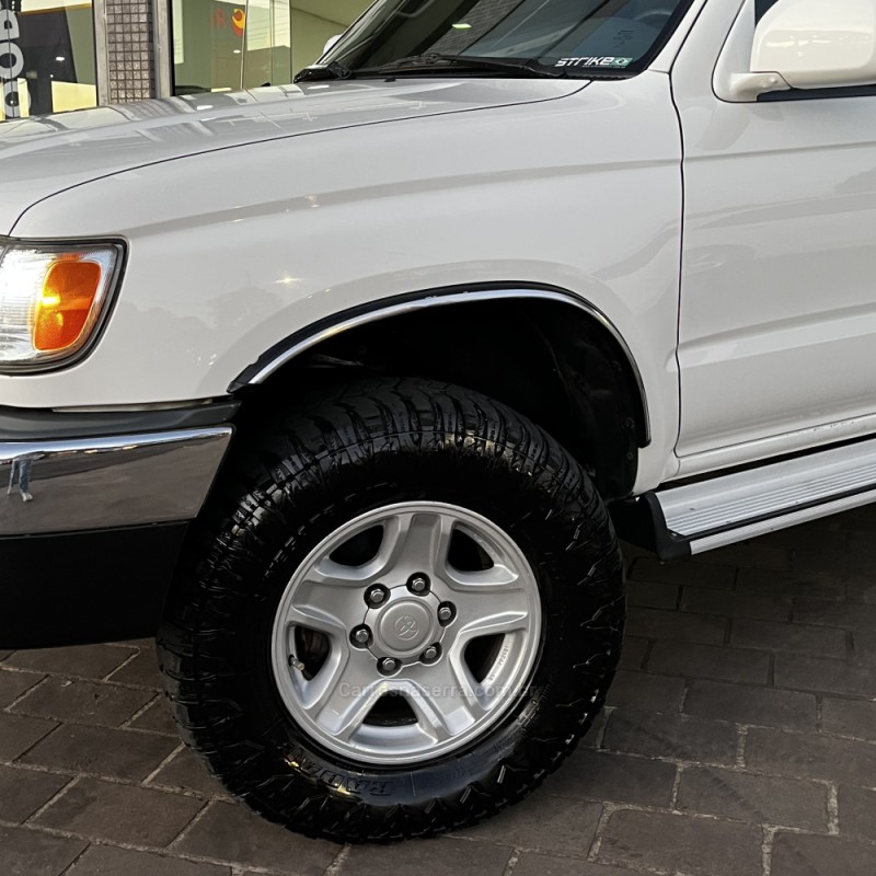 HILUX SW4 3.0 4X4 8V TURBO DIESEL 4P MANUAL - 2000 - VACARIA