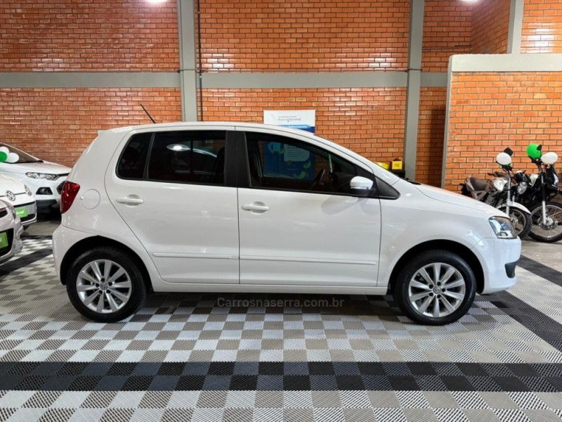 FOX 1.0 MI 8V FLEX 4P MANUAL - 2013 - BENTO GONçALVES