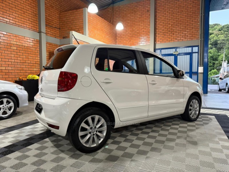 FOX 1.0 MI 8V FLEX 4P MANUAL - 2013 - BENTO GONçALVES