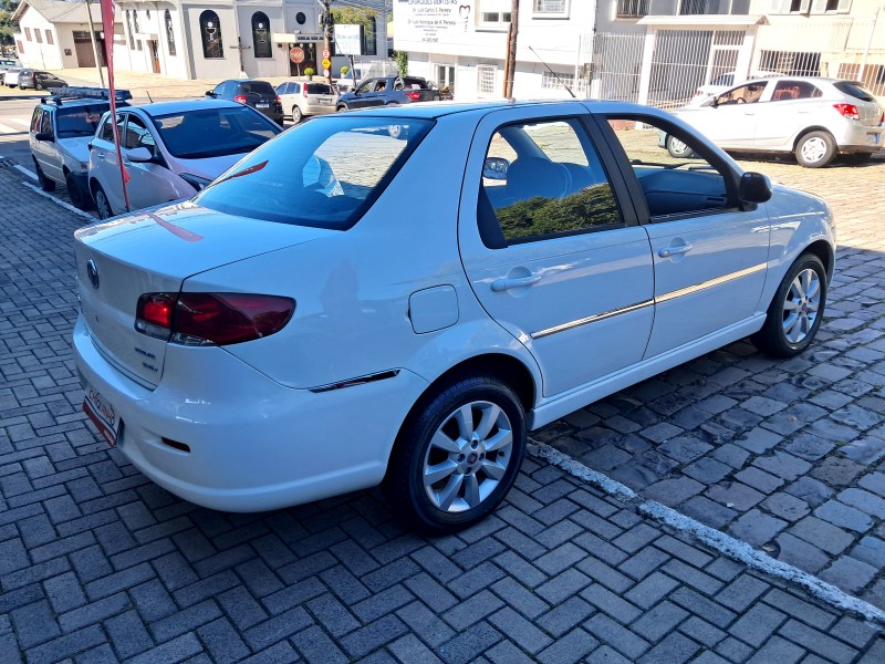 SIENA 1.6 MPI ESSENCE 16V FLEX 4P MANUAL - 2012 - CAXIAS DO SUL