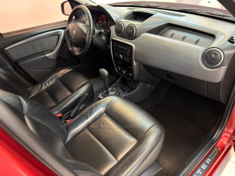 DUSTER 2.0 DYNAMIQUE 4X2 16V FLEX 4P AUTOMÁTICO - 2013 - BOM RETIRO DO SUL