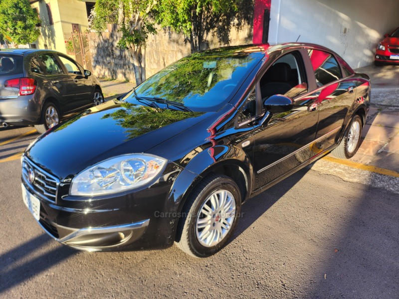 linea 1.8 essence 16v flex 4p manual 2015 veranopolis
