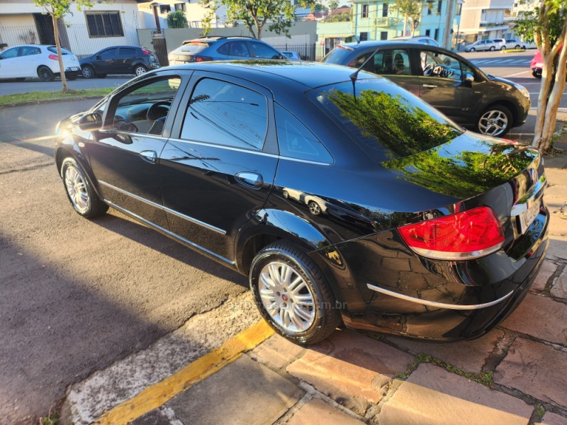 LINEA 1.8 ESSENCE 16V FLEX 4P MANUAL - 2015 - VERANóPOLIS