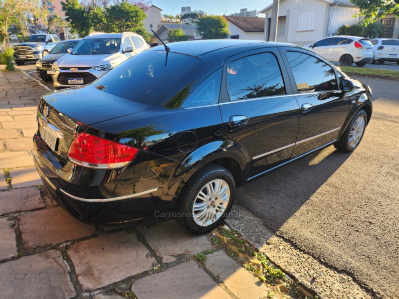 LINEA 1.8 ESSENCE 16V FLEX 4P MANUAL - 2015 - VERANóPOLIS