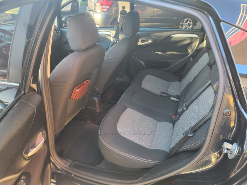 LINEA 1.8 ESSENCE 16V FLEX 4P MANUAL - 2015 - VERANóPOLIS