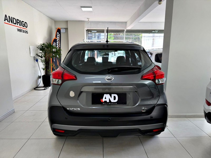 KICKS 1.6 16V FLEX RIO 2016 4P XTRONIC - 2017 - CAXIAS DO SUL