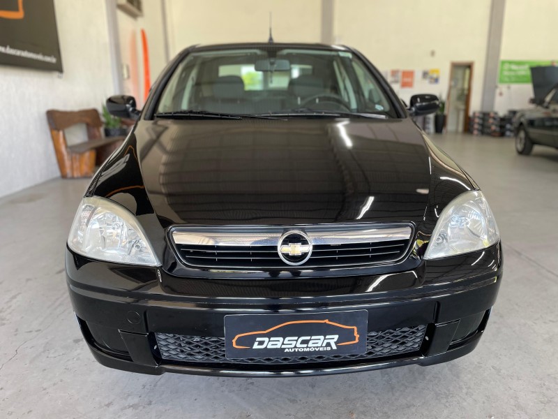 CORSA 1.4 MPFI PREMIUM SEDAN 8V FLEX 4P MANUAL - 2009 - BOM PRINCíPIO
