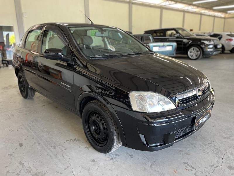 CORSA 1.4 MPFI PREMIUM SEDAN 8V FLEX 4P MANUAL - 2009 - BOM PRINCíPIO
