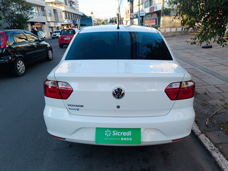 VOYAGE 1.0 12V MPI TOTALFLEX TRENDLINE 4P MANUAL - 2017 - BENTO GONçALVES