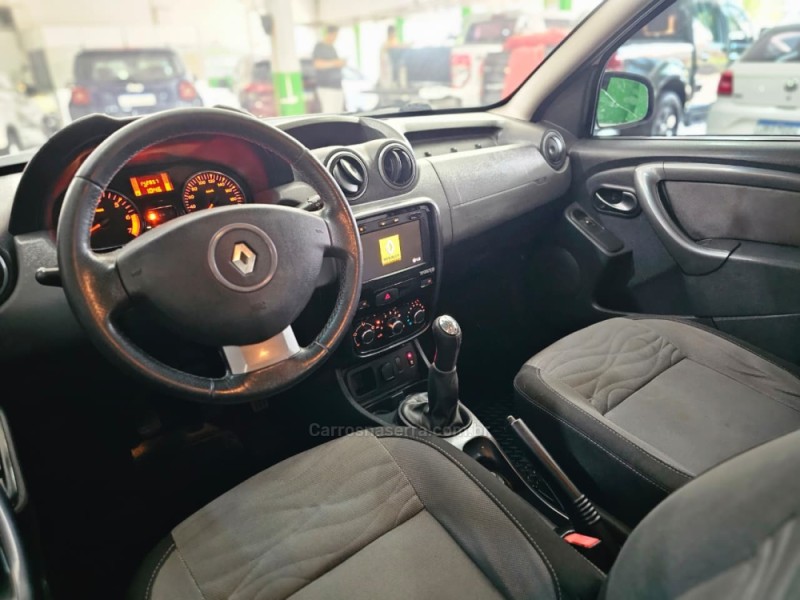 DUSTER 1.6 DYNAMIQUE 4X2 16V FLEX 4P MANUAL - 2015 - SAPUCAIA DO SUL