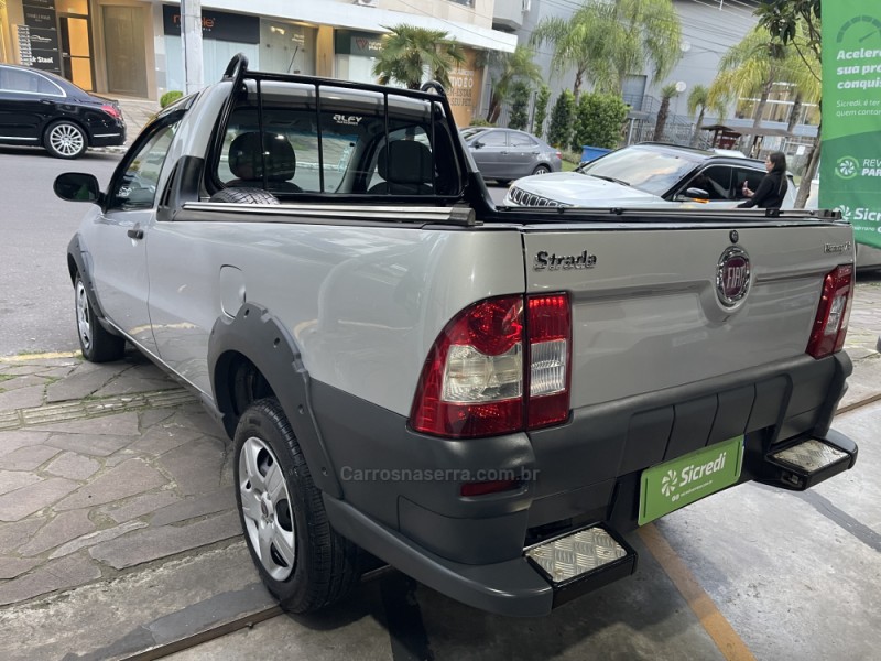 STRADA 1.4 MPI WORKING CS 8V CELEBRATION FLEX 2P MANUAL - 2013 - BENTO GONçALVES