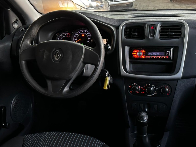 LOGAN 1.0 AUTHENTIQUE 16V FLEX 4P MANUAL - 2015 - CAXIAS DO SUL