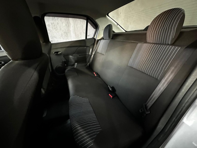 LOGAN 1.0 AUTHENTIQUE 16V FLEX 4P MANUAL - 2015 - CAXIAS DO SUL