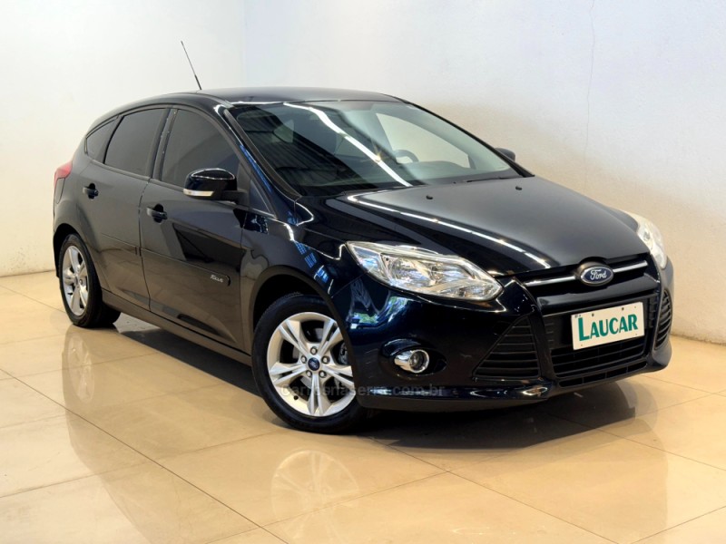 focus 1.6 se hatch 16v flex 4p automatico 2015 casca