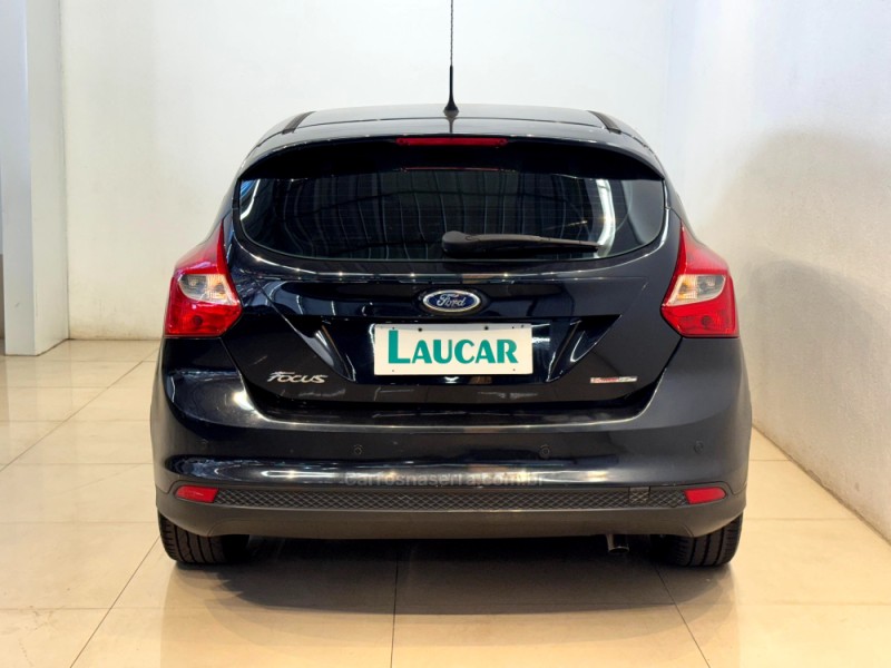 FOCUS 1.6 SE HATCH 16V FLEX 4P AUTOMÁTICO - 2015 - CASCA