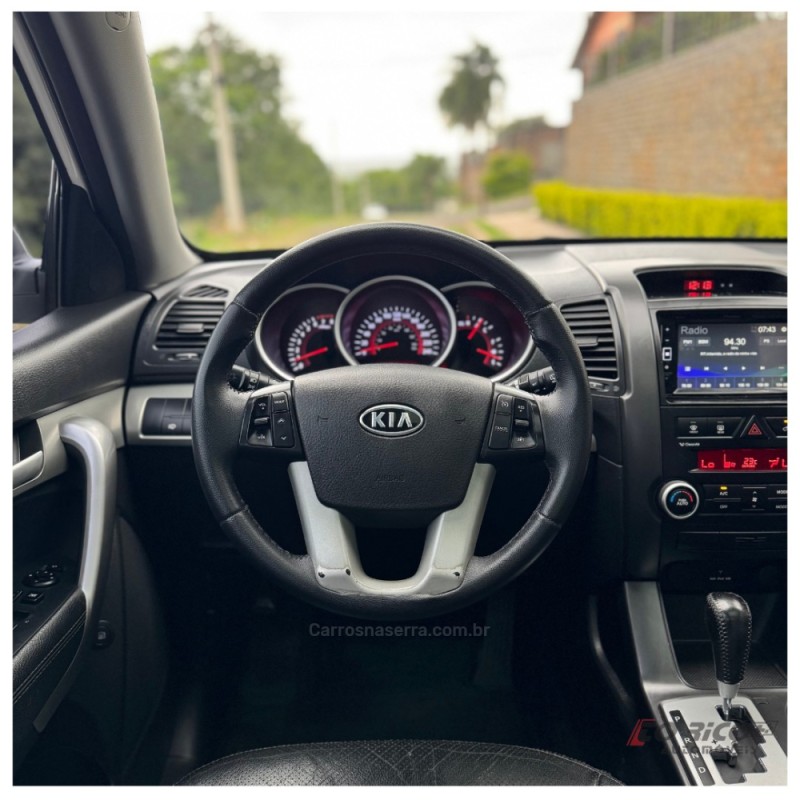 SORENTO 2.4 EX 4X2 16V GASOLINA 4P AUTOMÁTICO - 2012 - CAMPO BOM