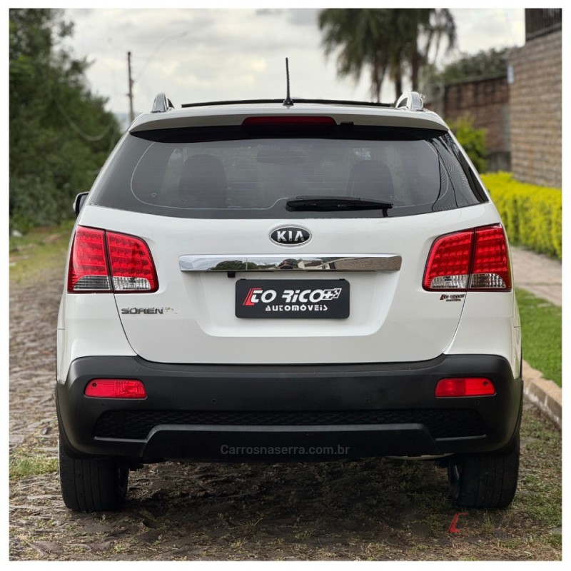 SORENTO 2.4 EX 4X2 16V GASOLINA 4P AUTOMÁTICO - 2012 - CAMPO BOM