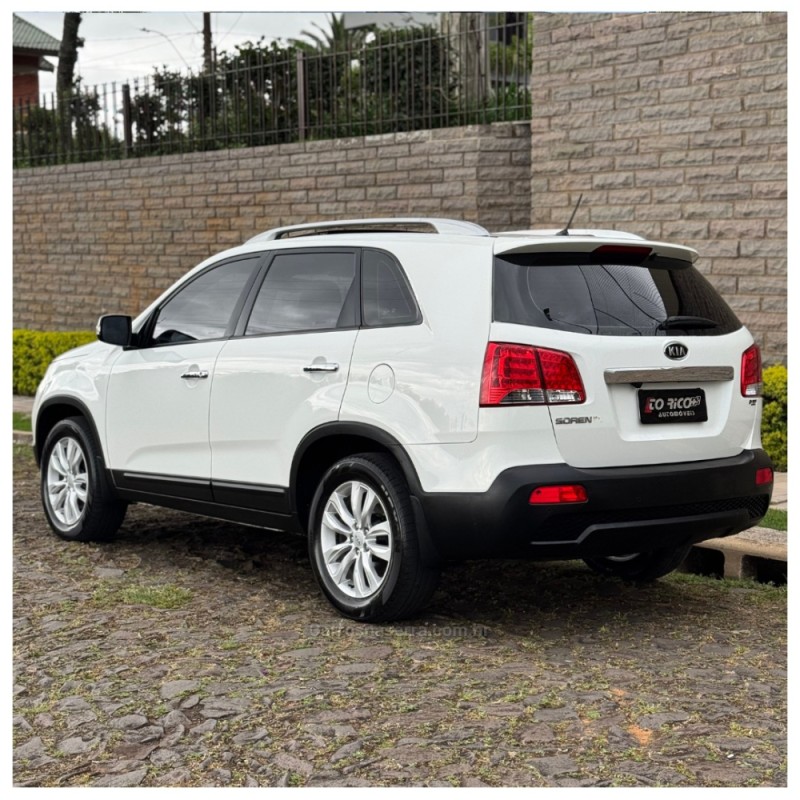SORENTO 2.4 EX 4X2 16V GASOLINA 4P AUTOMÁTICO - 2012 - CAMPO BOM