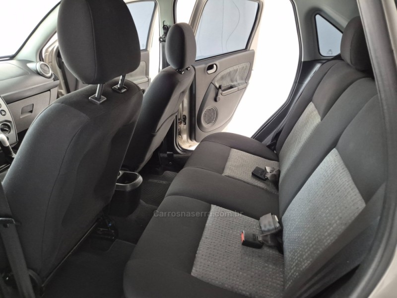 FIESTA 1.6 SE SEDAN 16V FLEX 4P MANUAL - 2013 - NãO-ME-TOQUE