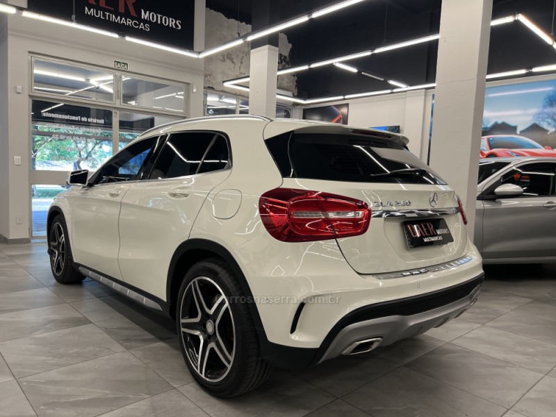 GLA 250 2.0 SPORT 16V TURBO 4X2 4P AUTOMÁTICA - 2015 - NOVO HAMBURGO