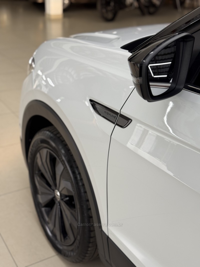 T-CROSS 1.4 HIGHLINE TSI 16V FLEX 4P AUTOMÁTICO - 2024 - FARROUPILHA