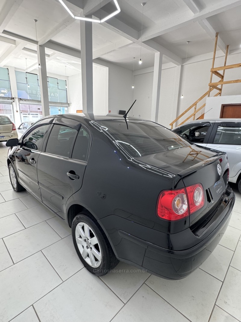 POLO 1.6 MI 8V E-FLEX 4P MANUAL - 2011 - CAXIAS DO SUL