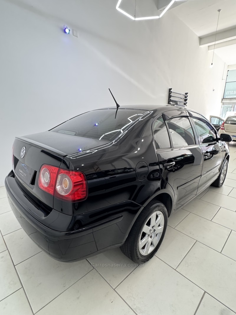 POLO 1.6 MI 8V E-FLEX 4P MANUAL - 2011 - CAXIAS DO SUL