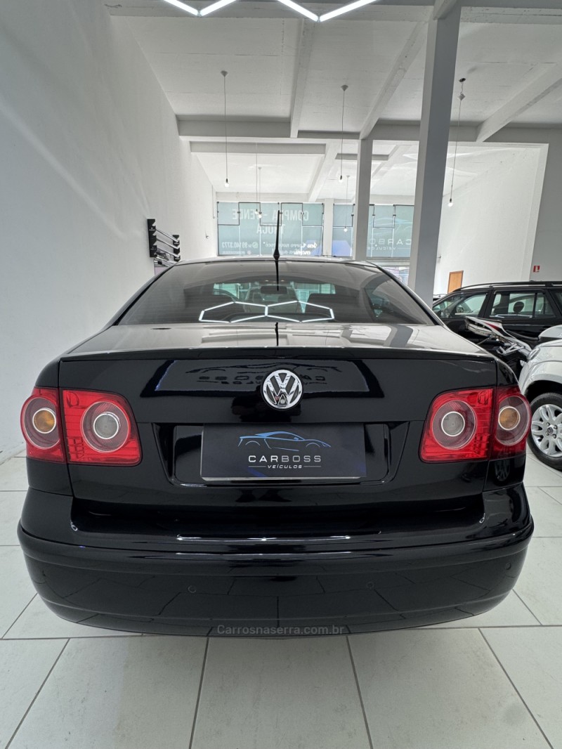 POLO 1.6 MI 8V E-FLEX 4P MANUAL - 2011 - CAXIAS DO SUL