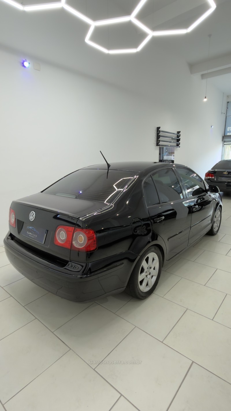 POLO 1.6 MI 8V E-FLEX 4P MANUAL - 2011 - CAXIAS DO SUL