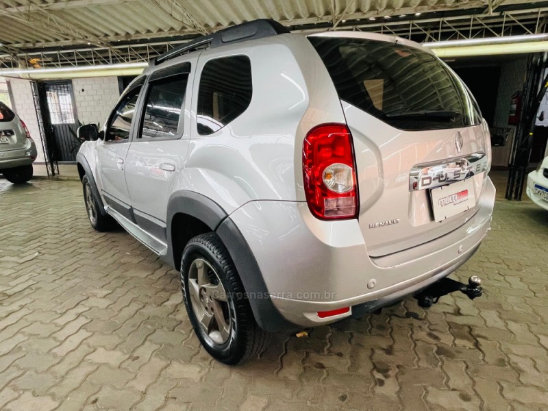 DUSTER 1.6 DYNAMIQUE 4X2 16V FLEX 4P MANUAL - 2014 - CAMPO BOM