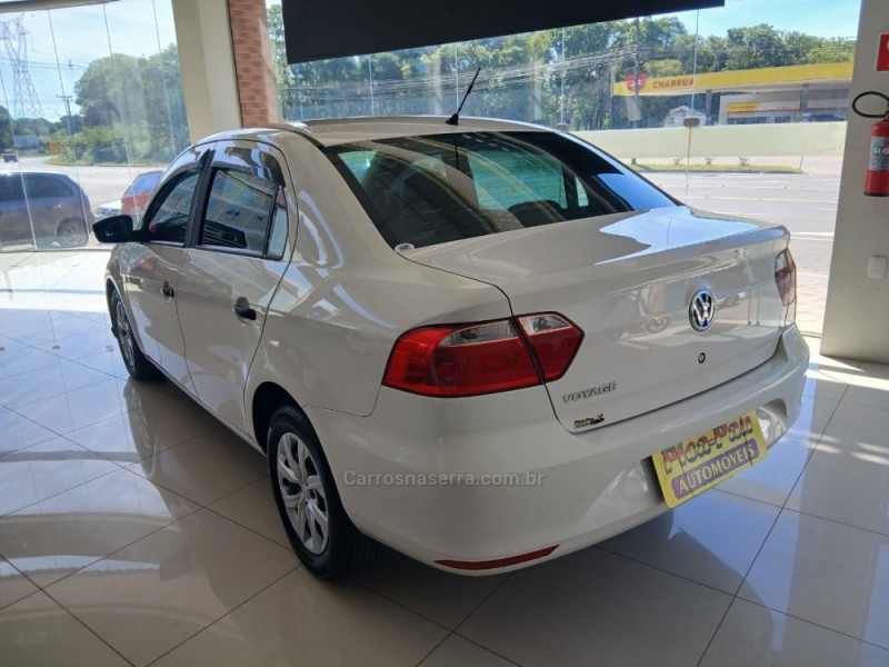 VOYAGE 1.0 MI 8V FLEX 4P MANUAL - 2019 - NOVA PETRóPOLIS