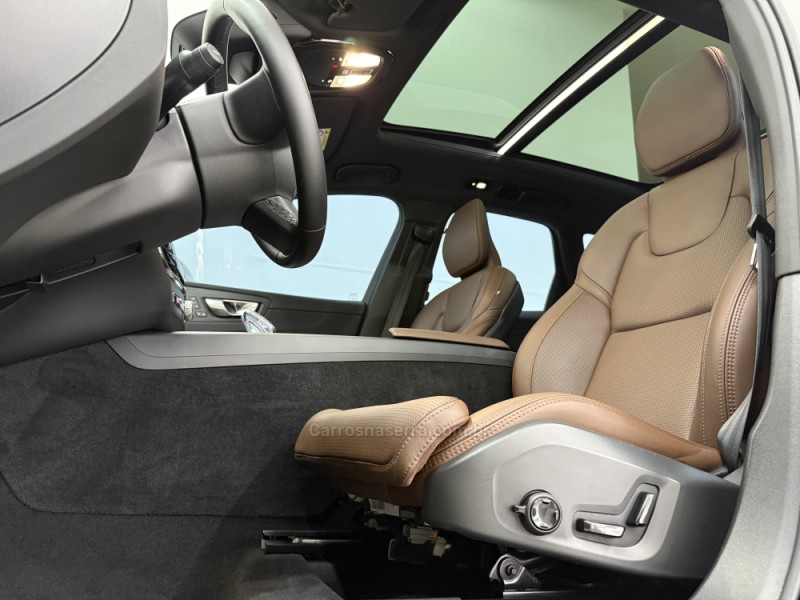 XC60 2.0 T8 ULTIMATE AWD HIBRIDO 4P AUTOMÁTICO - 2024 - CAXIAS DO SUL