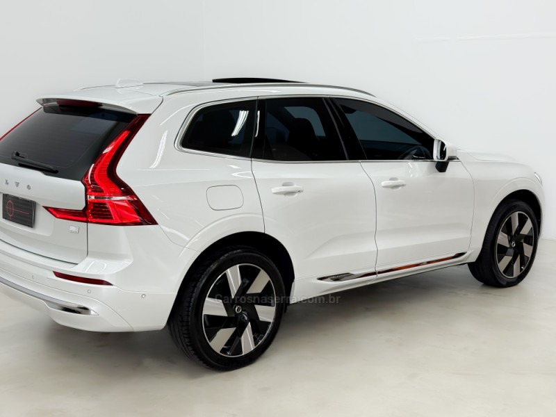 XC60 2.0 T8 ULTIMATE AWD HIBRIDO 4P AUTOMÁTICO - 2024 - CAXIAS DO SUL