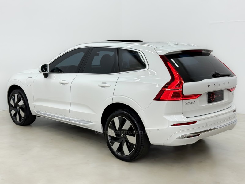XC60 2.0 T8 ULTIMATE AWD HIBRIDO 4P AUTOMÁTICO - 2024 - CAXIAS DO SUL