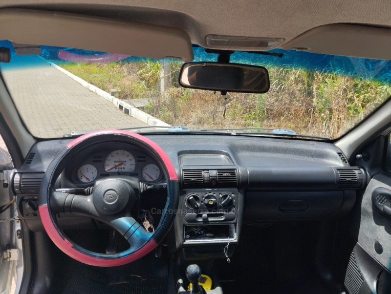 CORSA 1.0 MPFI MILENIUM 8V GASOLINA 4P MANUAL - 2002 - BOM PRINCíPIO