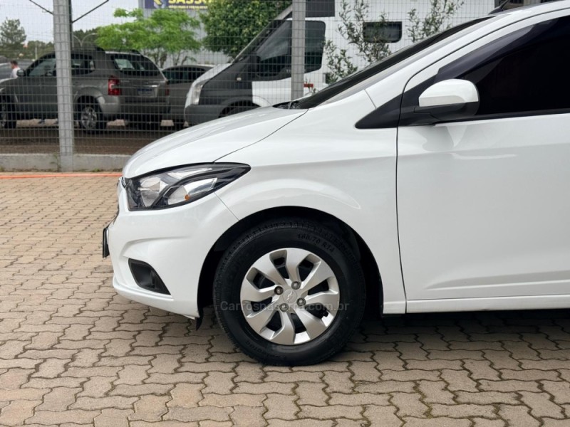 ONIX 1.0 LT 12V FLEX 4P MANUAL - 2017 - TORRES