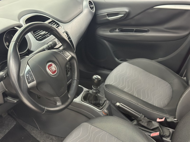 PUNTO 1.6 ESSENCE 16V FLEX 4P MANUAL - 2015 - SANTA CRUZ DO SUL